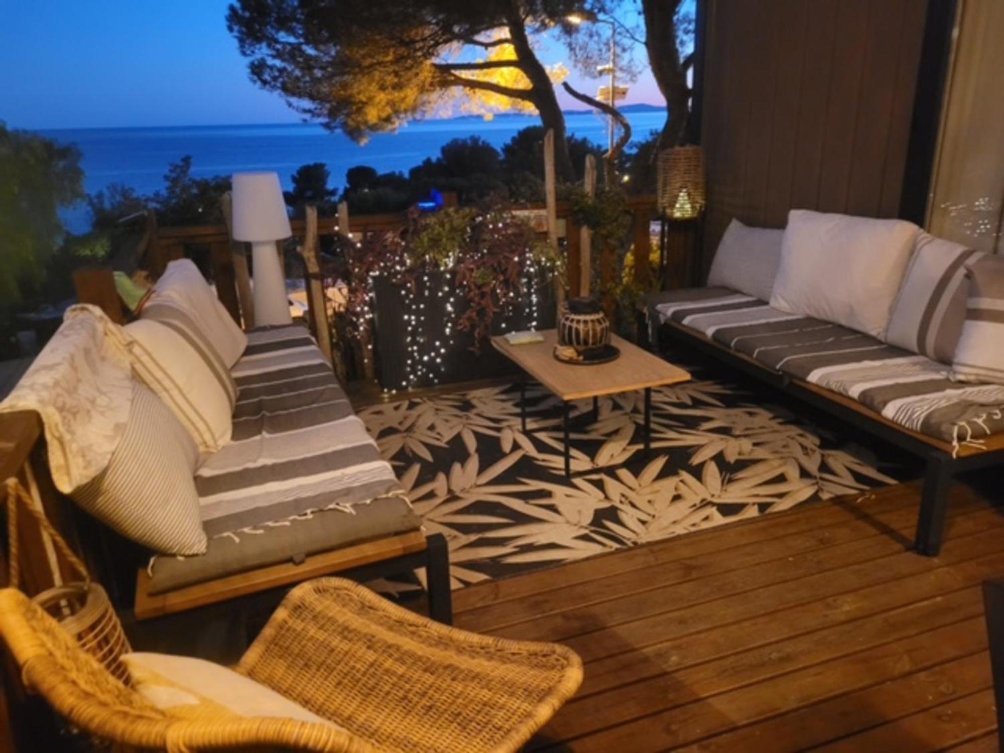 Hotel Taos Vue L'Ile D'Or à Saint-Raphaël Extérieur photo